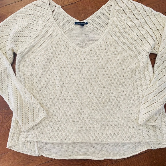 America Eagle XL cream w/ sparkle colored V neck sweater - Picture 3 of 3